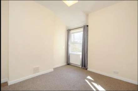 Hoyle Road, Tooting Broadway, SW17 0RS, Image 4