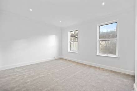 Sterne Street, Shepherds Bush, W12 8AB, Image 6