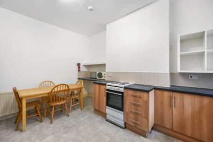 Uxbridge Road, Shepherds Bush, London, W12 9RA, Image 3