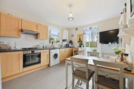 Gleneagle Road, Streatham Common, London, SW16 6AZ, Image 11