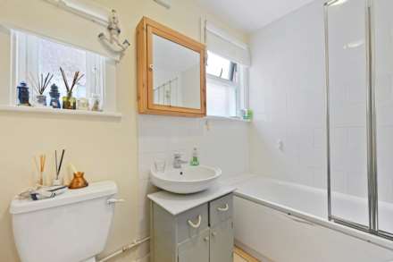 Gleneagle Road, Streatham Common, London, SW16 6AZ, Image 16