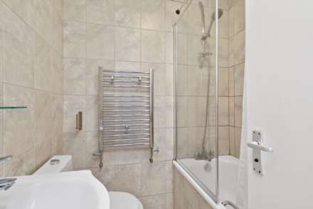 Uxbridge Road, Shepherds Bush, London W12 8AA, Image 11