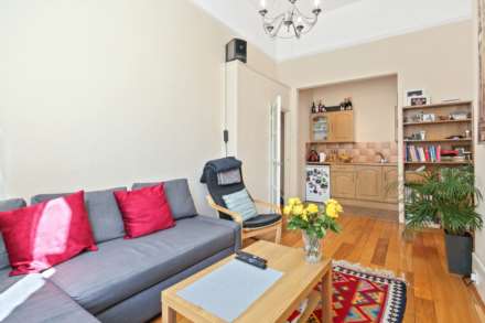 Uxbridge Road, Shepherds Bush, London W12 8AA, Image 6