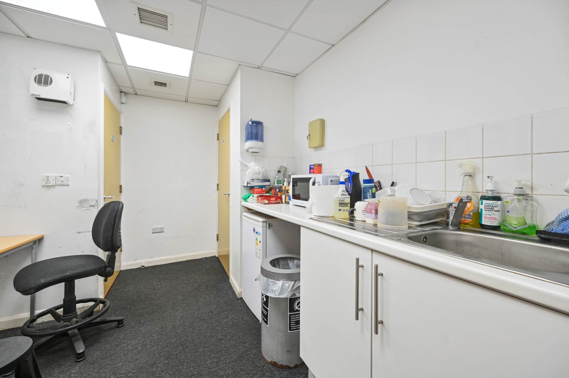 Uxbridge Road, Shepherds Bush, London, W12 9RA, Image 17