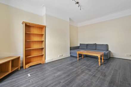 Uxbridge Road, Shepherds Bush, London, W12 9RA, Image 11