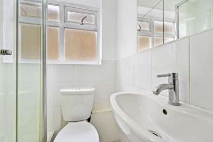 Uxbridge Road, Shepherds Bush, London, W12 9RA, Image 12