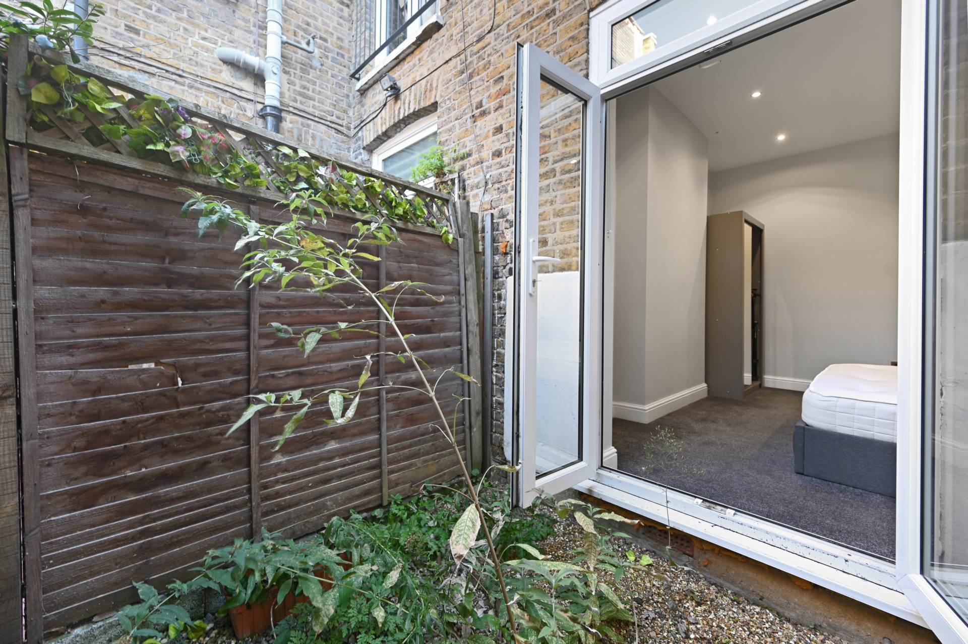 Eynham Road, North Kensington, London W12 0HB, Image 11