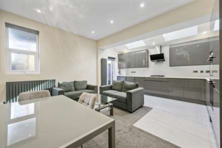 Eynham Road, North Kensington, London W12 0HB, Image 12