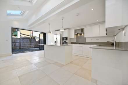 Cobbold Road, Shepherds Bush, W12 9LW, Image 3