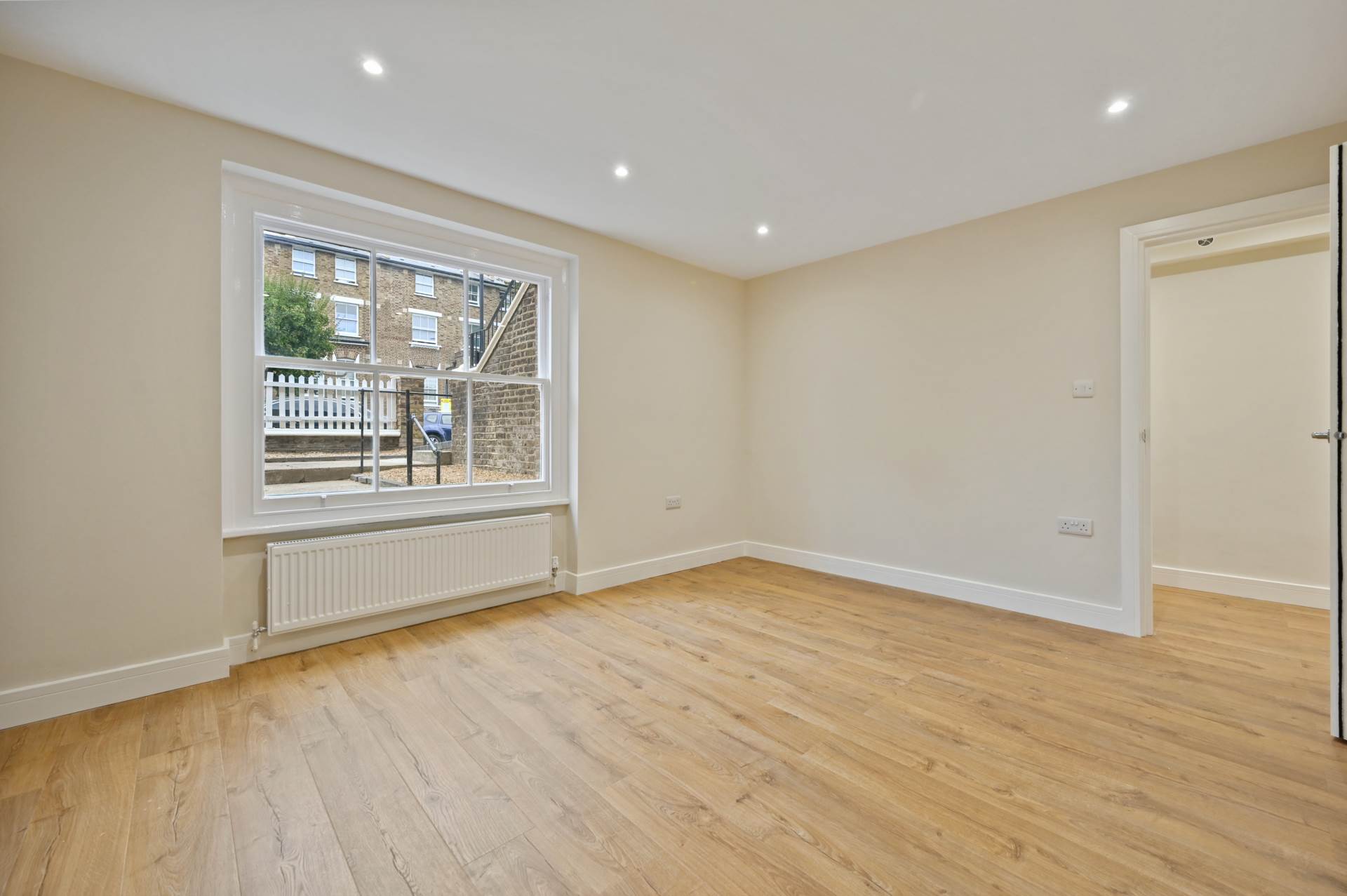 Coningham Road, Shepherds Bush, W12 8BU, Image 1