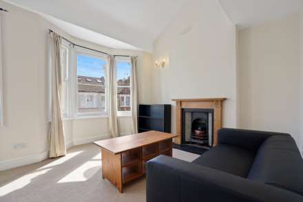 2 Bedroom Flat, Stephendale Road, Sands End, Fulham, SW6 2PR