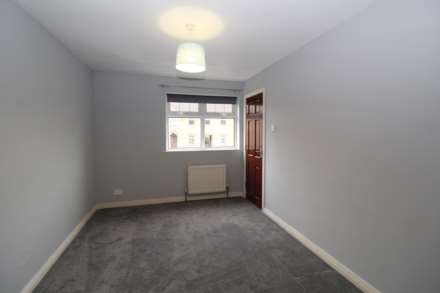 7 Viceroys Wood, Image 11