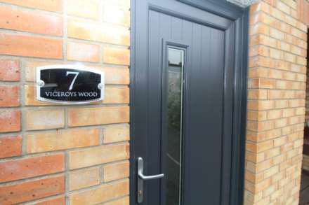 7 Viceroys Wood, Image 2