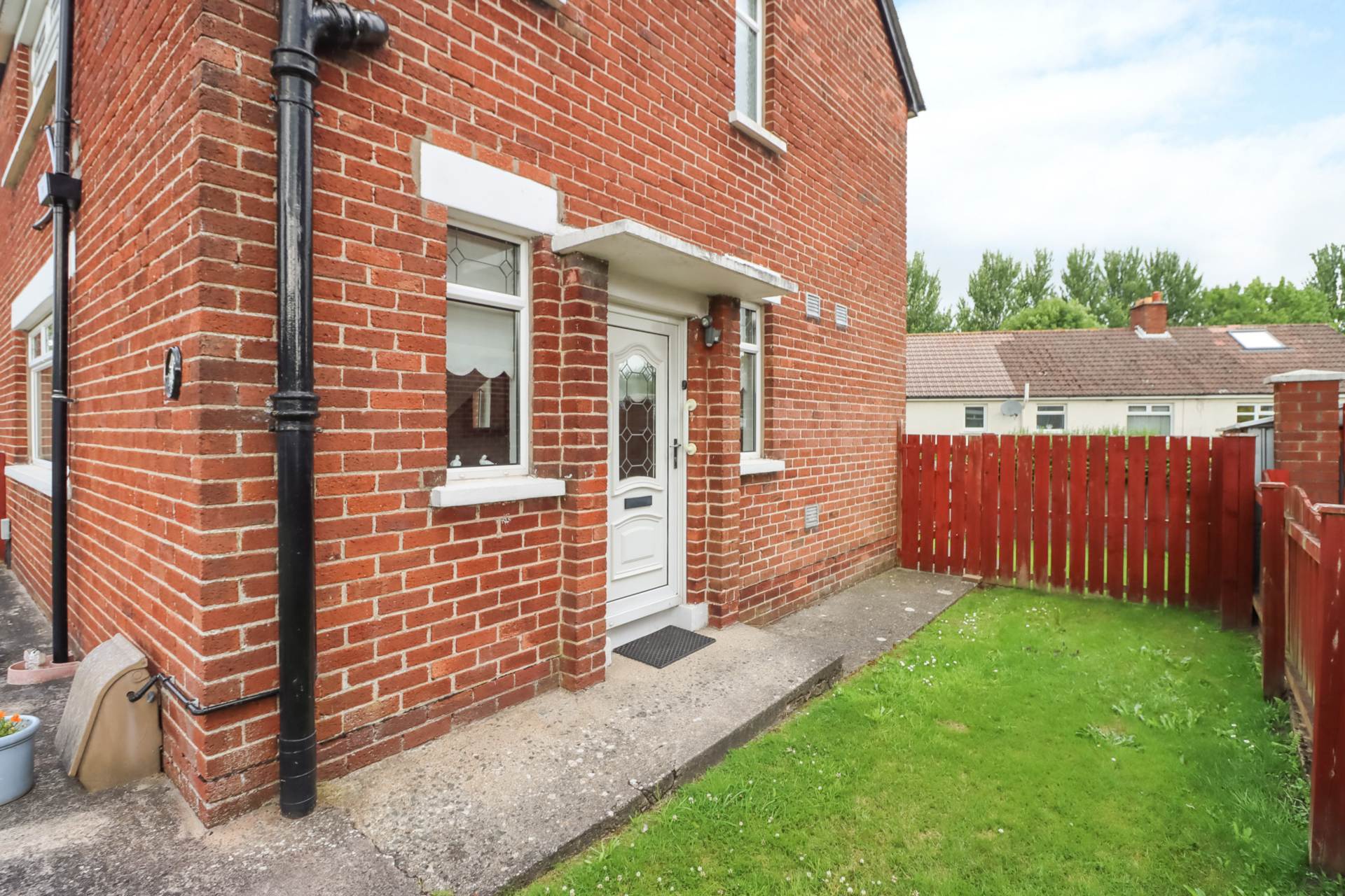 41 Moatview Park, Dundonald, Image 2