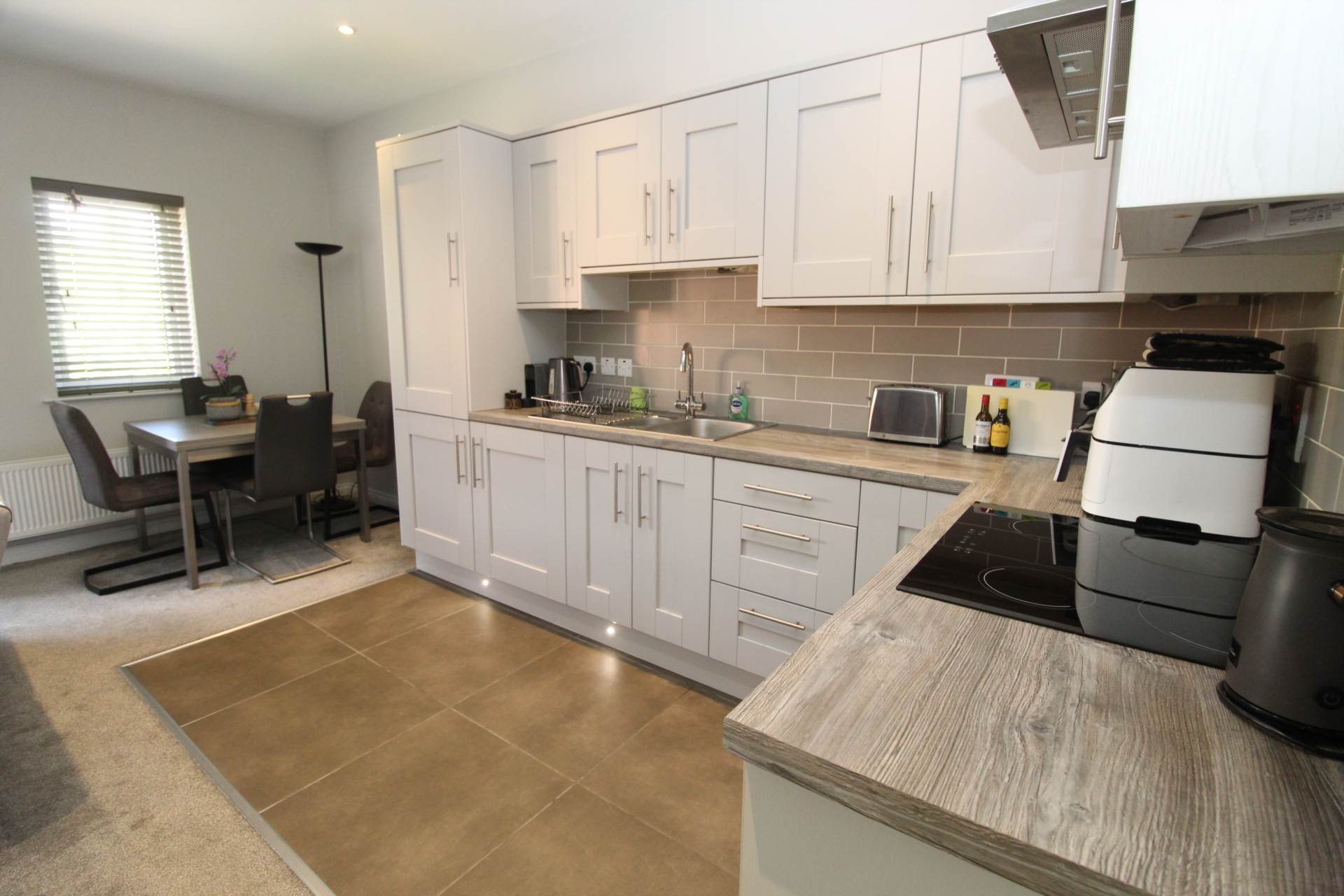 Apt 3 6 Loughan Hall, Dundonald, Image 8