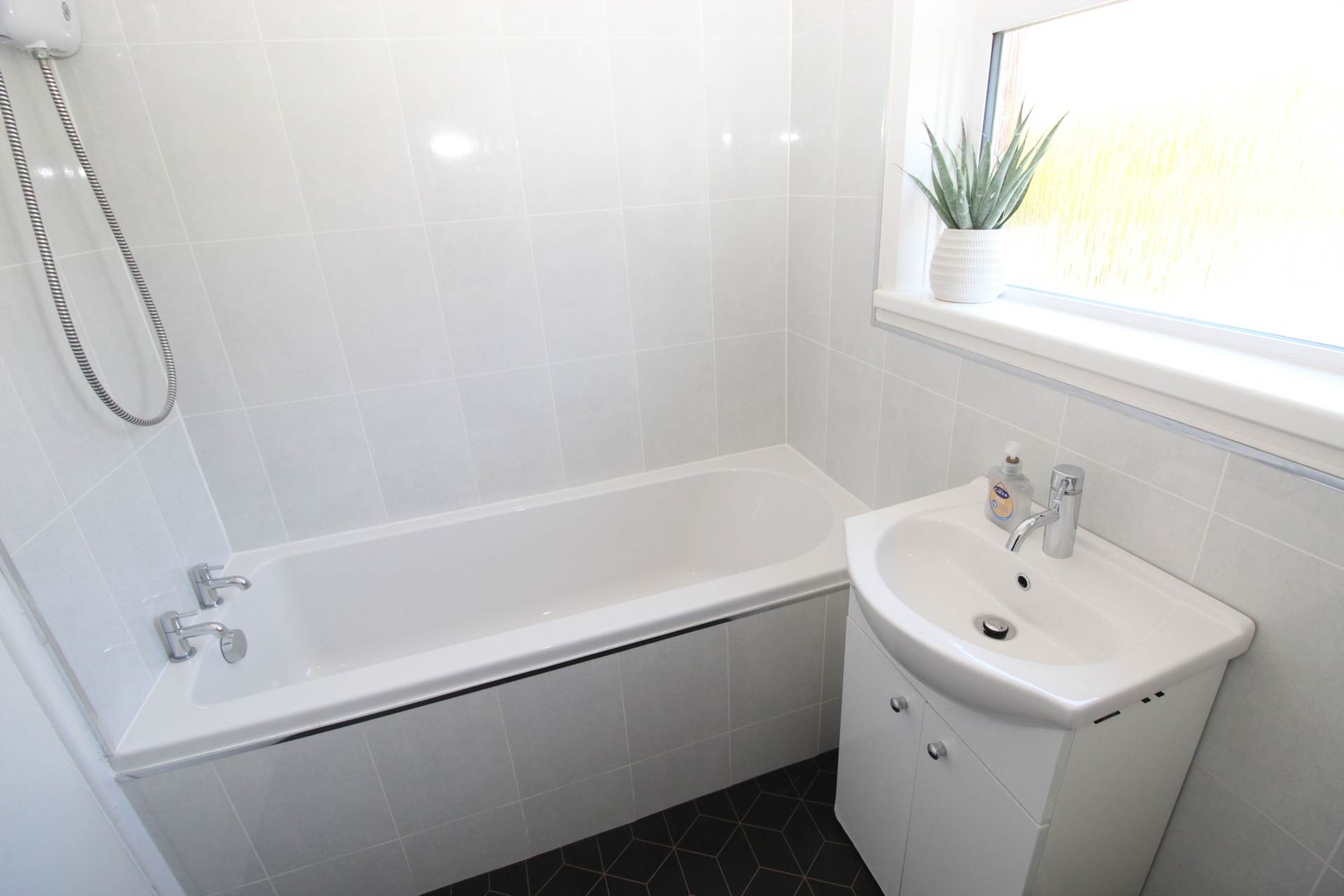 30 Castlemore Avenue, Castlereagh, Image 14