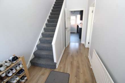 30 Castlemore Avenue, Castlereagh, Image 2