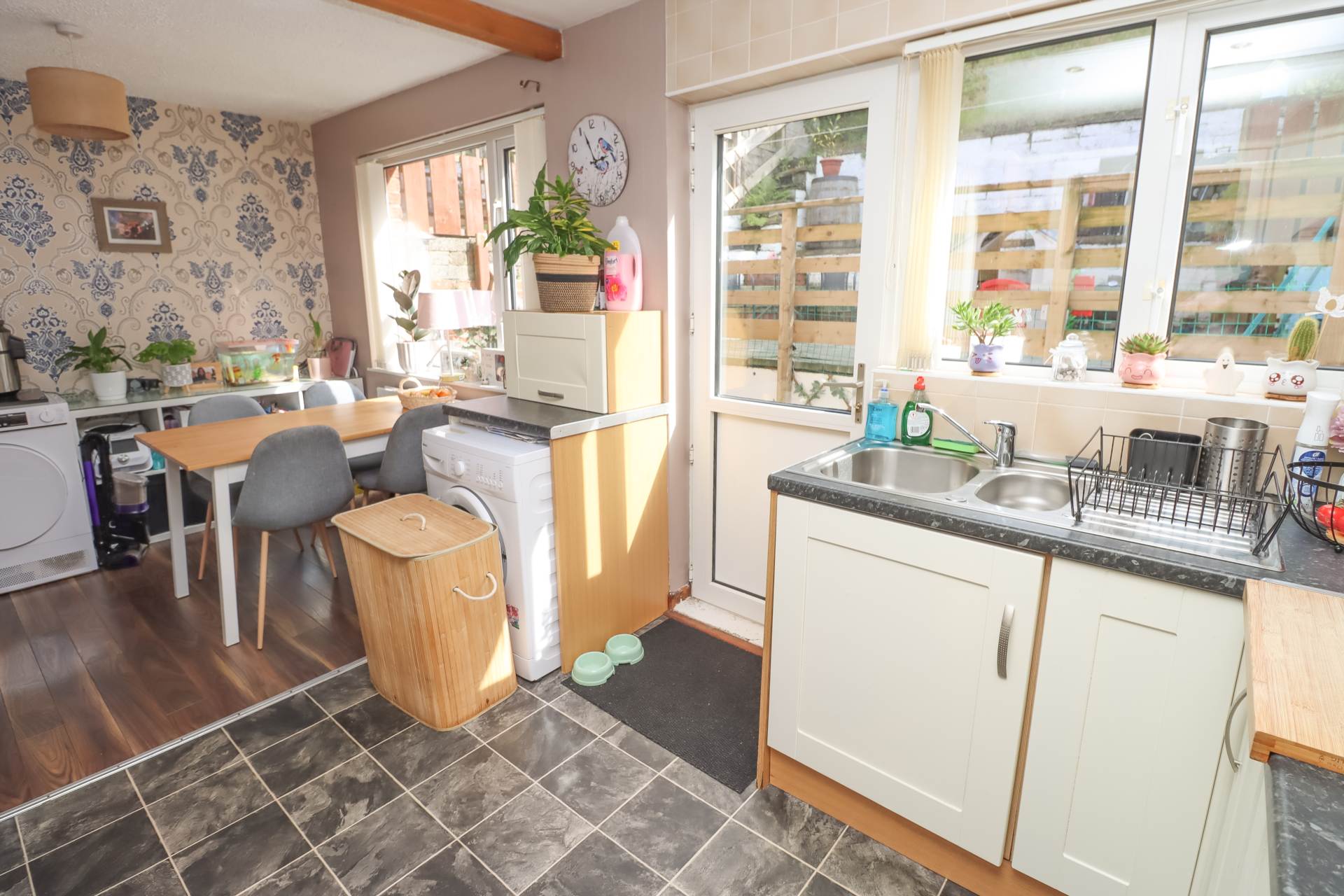 14 Castlemore Park, Castlereagh, Image 9