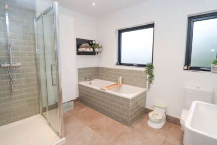 77 Church Road, Dundonald, Image 21