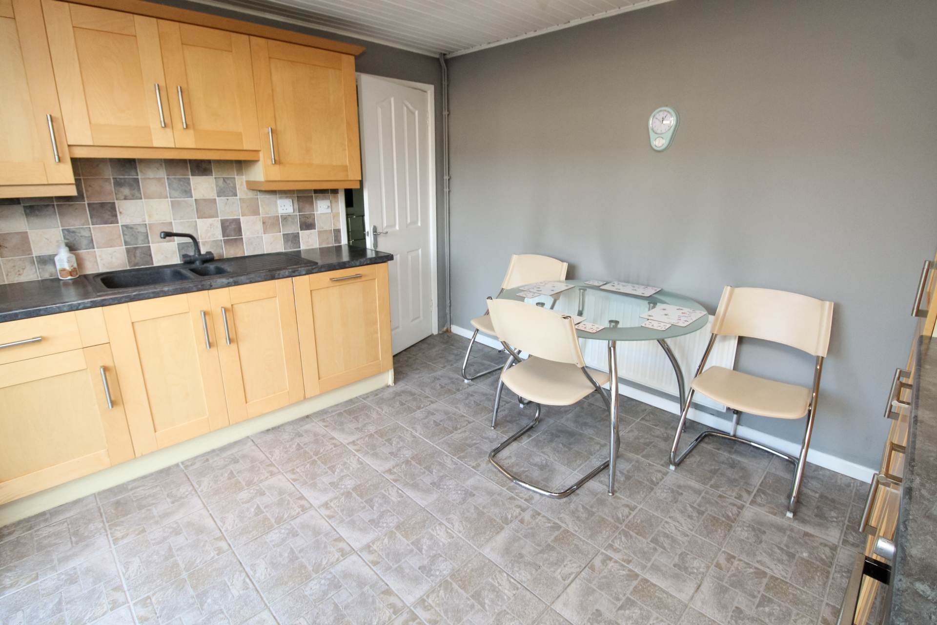 58 Coronation Park, Dundonald, Image 8