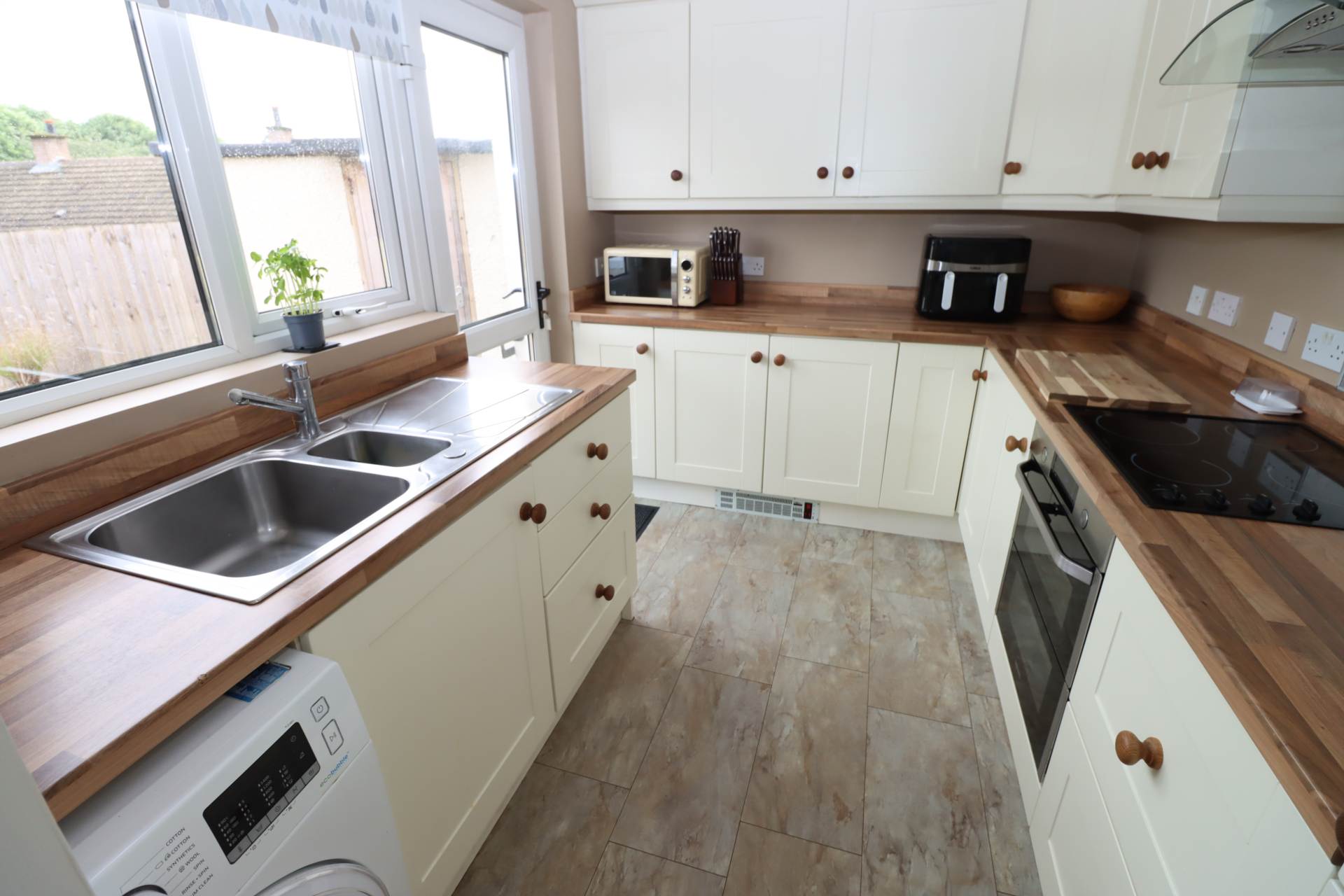 34 Drumadoon Drive, Belfast, Image 6