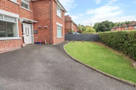 20 Kingswood Park, Gilnahirk, Image 2