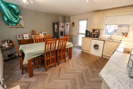 Melfort Drive, Castlereagh, Image 6