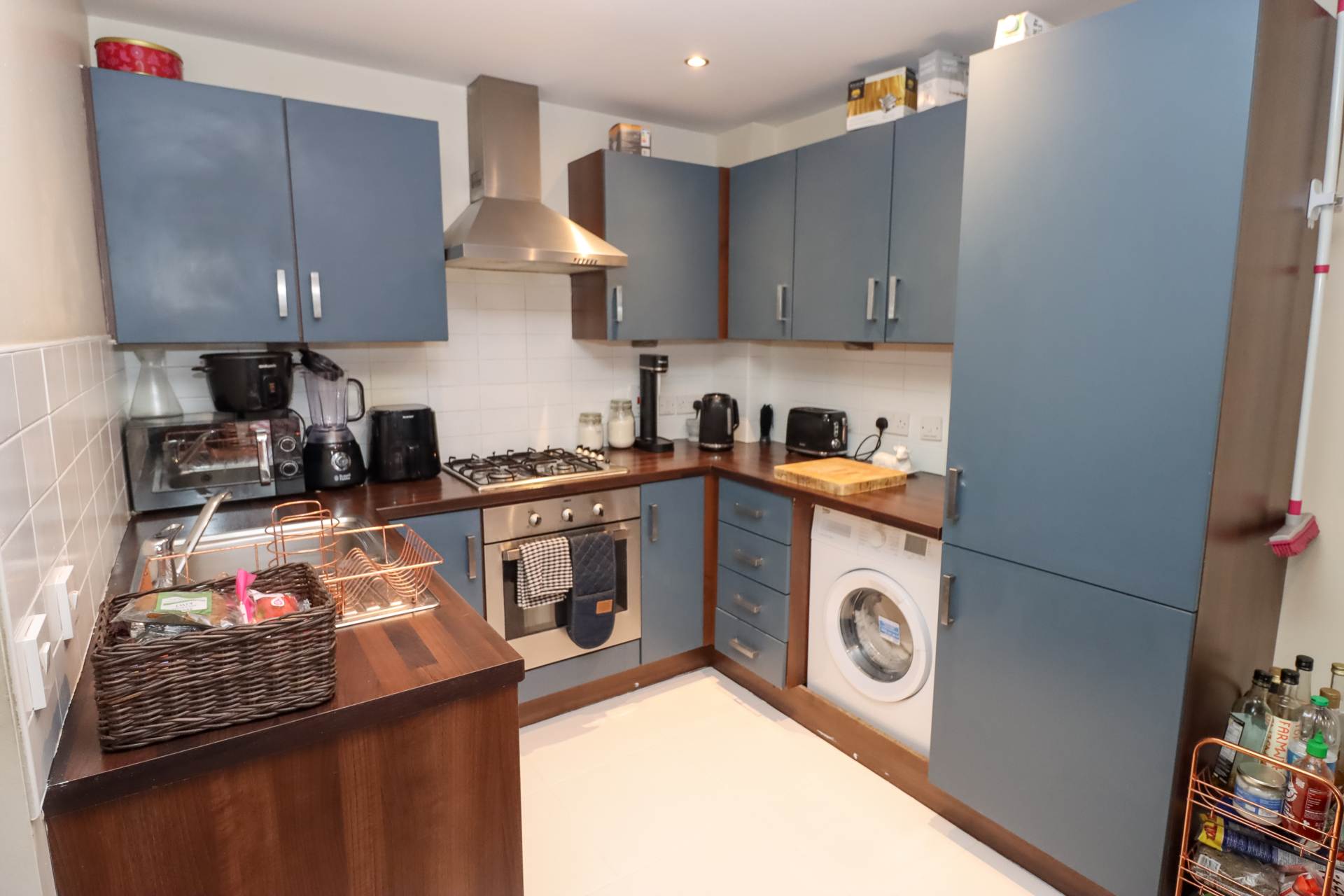 Apt 8 Luna Building, Dunmurry, Image 6