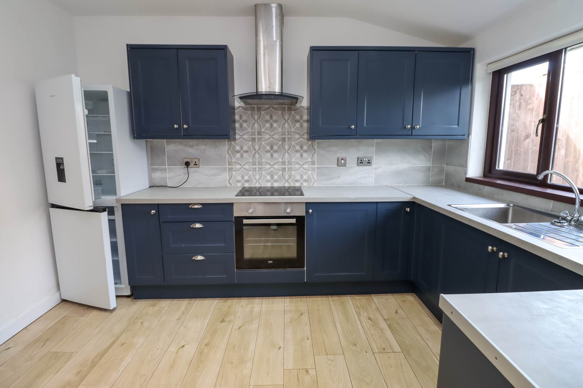 11 Claggan Gardens, Belfast, Image 8