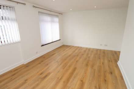 11 Claggan Gardens, Belfast, Image 4