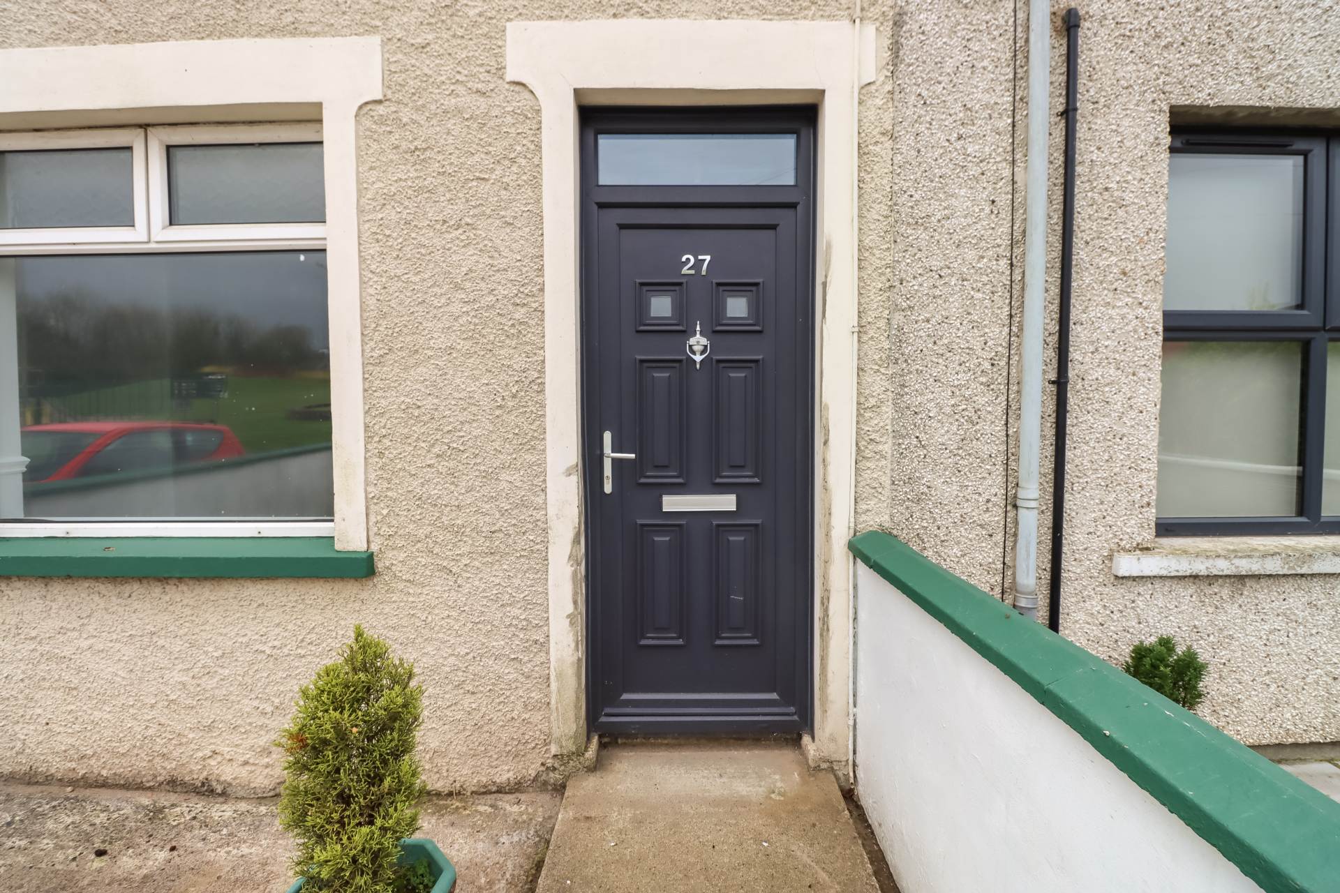 27 Park Avenue, Dundonald, Image 2