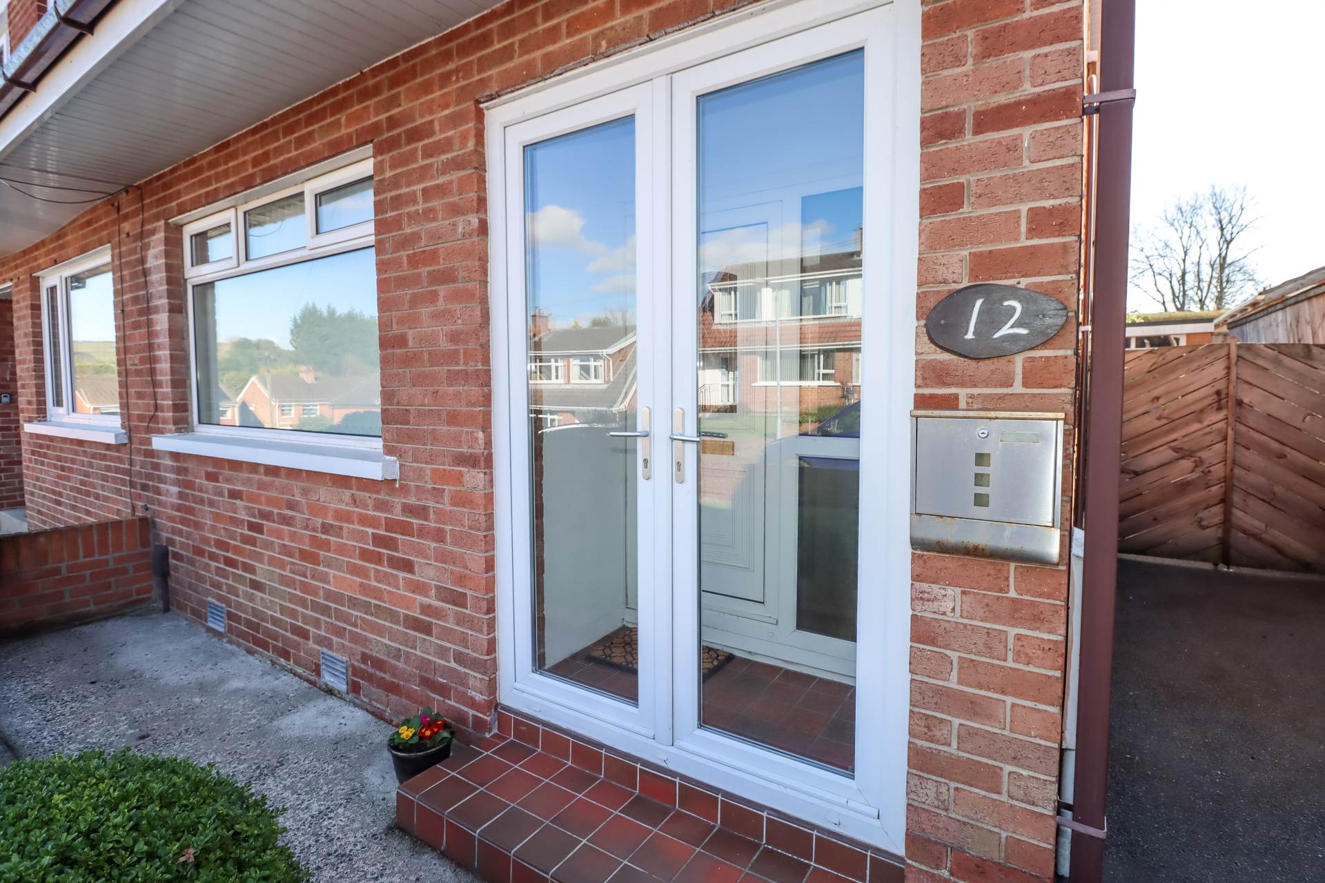 12 Rockmount, Dundonald, Image 2