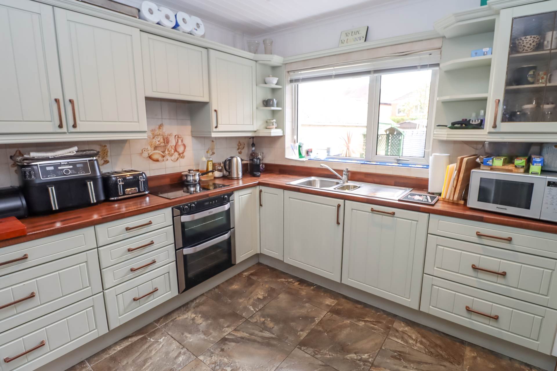 22 Cumberland Drive, Dundonald, Image 9