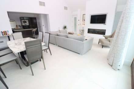 B13 The Beeches, 42 Windsor Park, Malone, Image 9