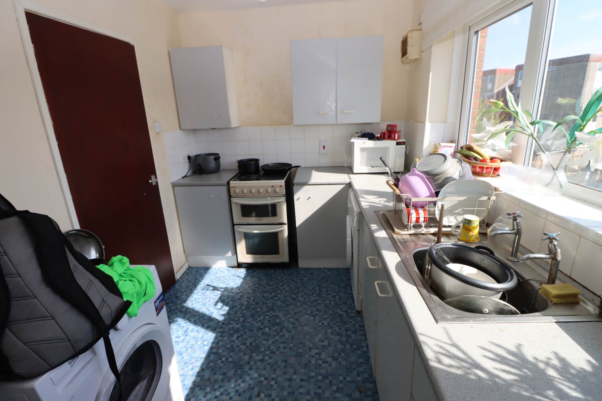 4f Mahee Close, Belvoir, Image 5