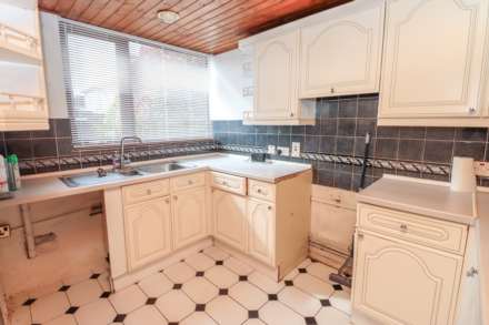 31 Inchmarnock Drive, Dundonald, Image 10