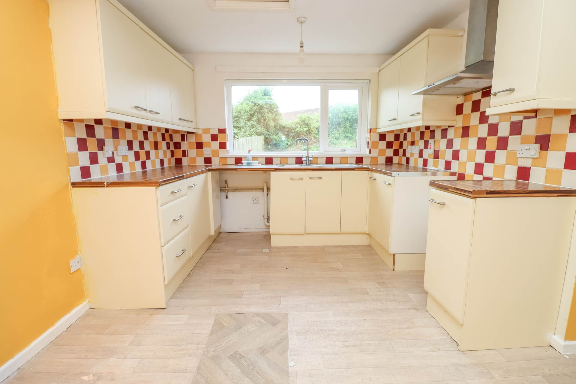 27 Brooklands Road, Dundonald, Image 6