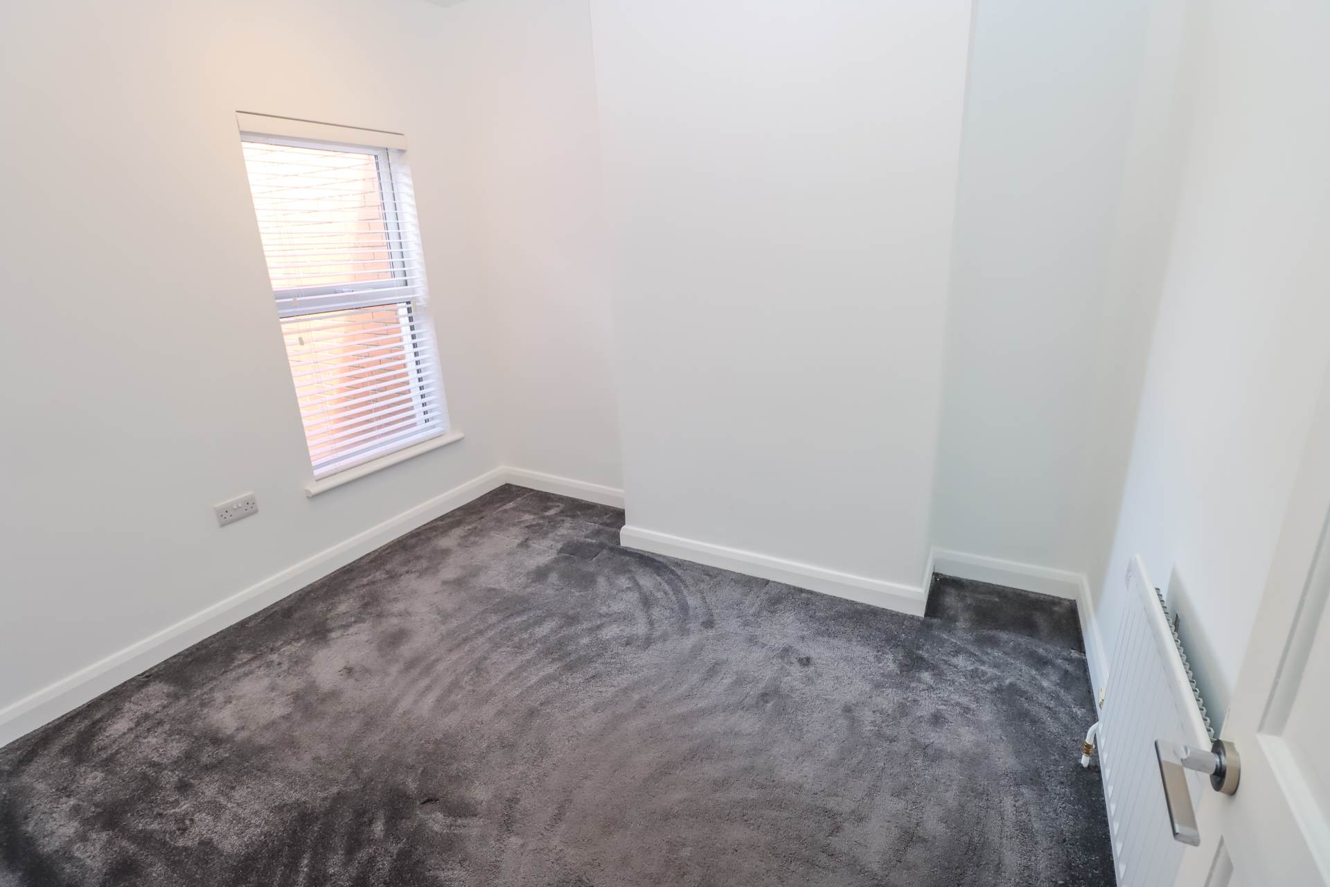 6 Colvil Street, Belmont, Image 8