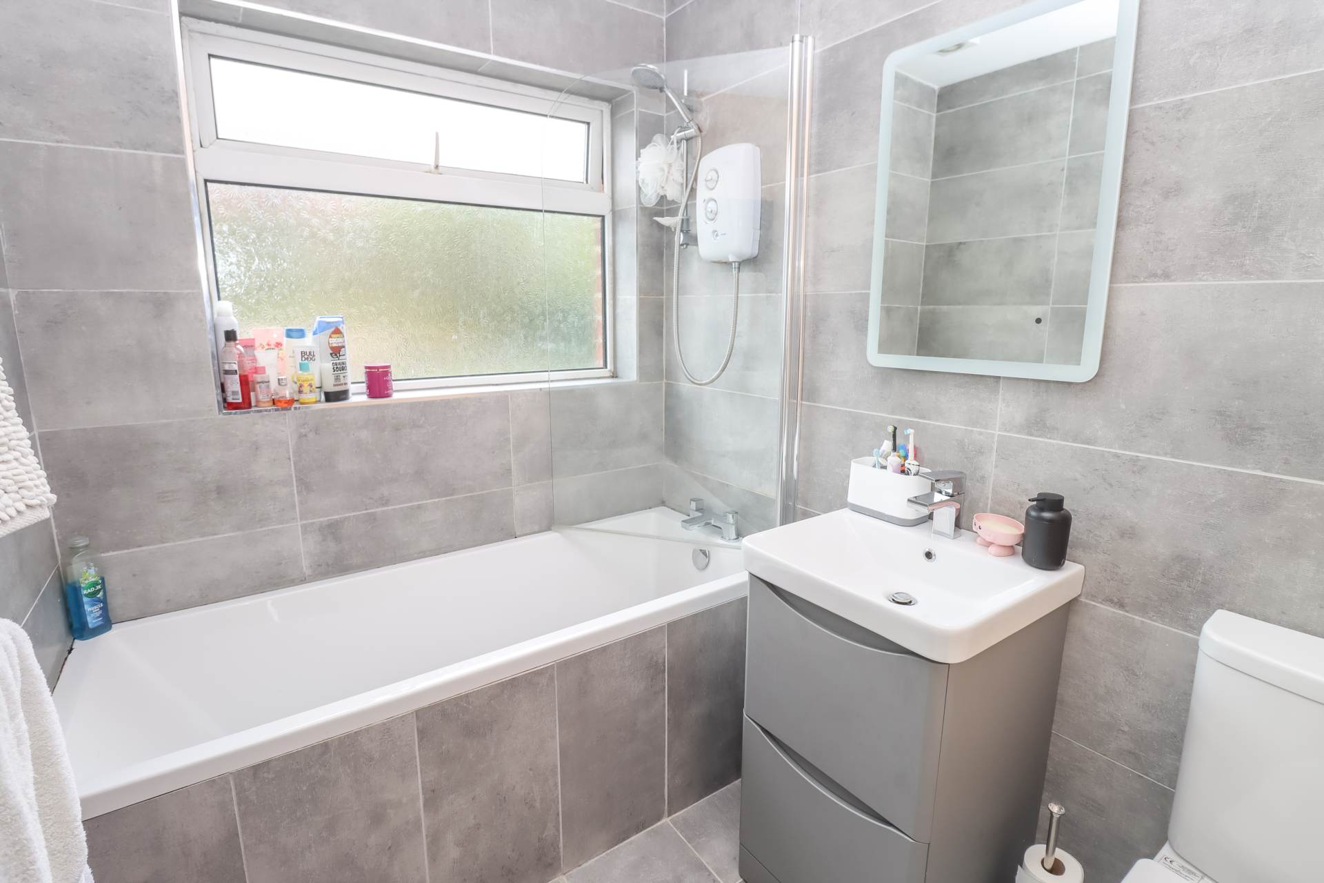 2 Ferndene Gardens, Dundonald, Image 18