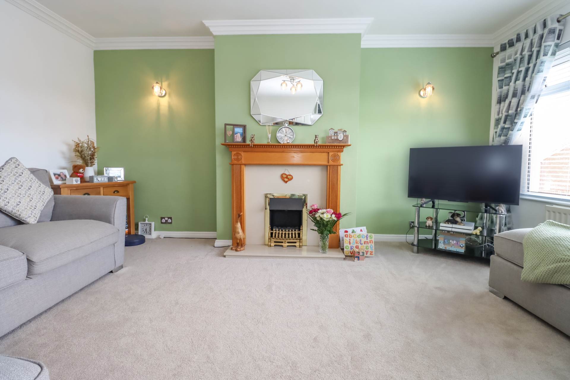 2 Ferndene Gardens, Dundonald, Image 7