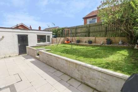2 Ferndene Gardens, Dundonald, Image 19
