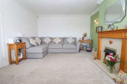 2 Ferndene Gardens, Dundonald, Image 6