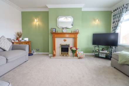 2 Ferndene Gardens, Dundonald, Image 7