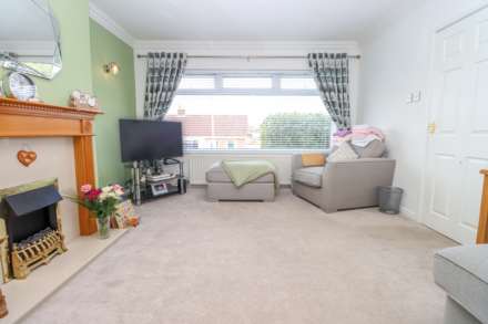 2 Ferndene Gardens, Dundonald, Image 8
