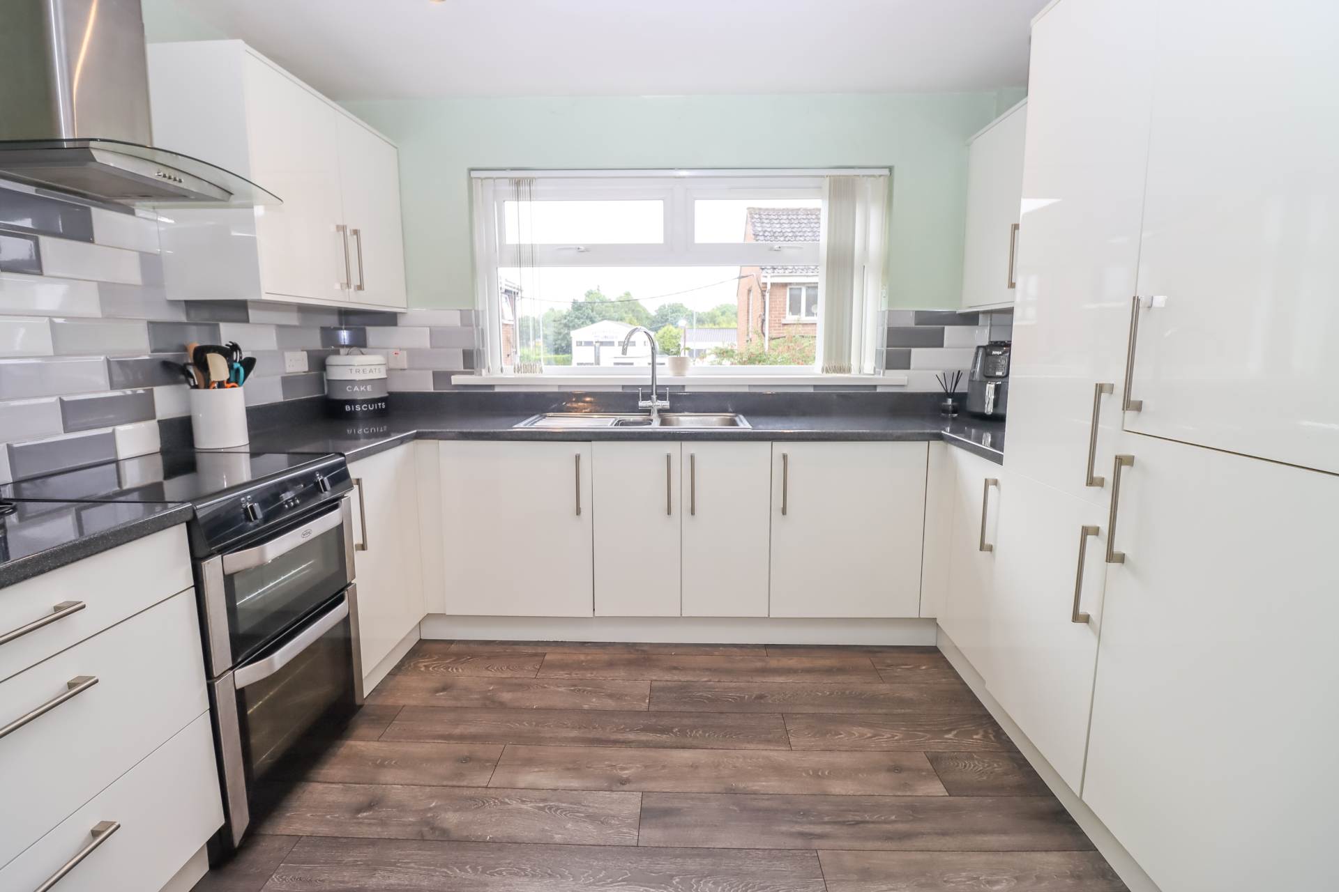 6 Brooklands Road, Dundonald, Image 7