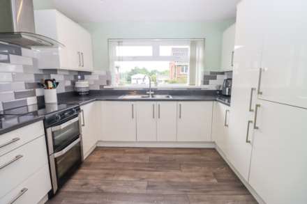 6 Brooklands Road, Dundonald, Image 7