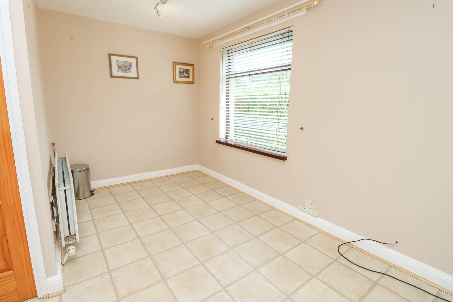 15 Lowland Avenue, Castlereagh, Image 11