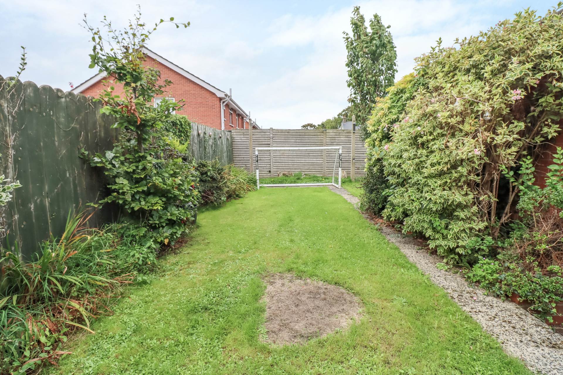 8 Wanstead Road, Dundonald, Image 21