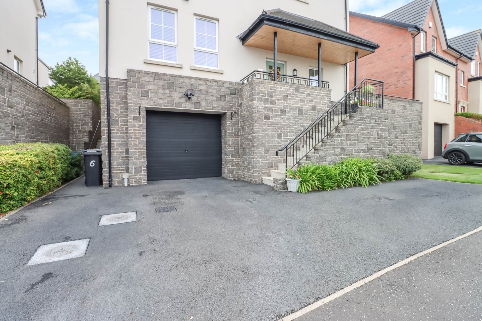 6 Millmount Village Avenue, Dundonald, Image 2
