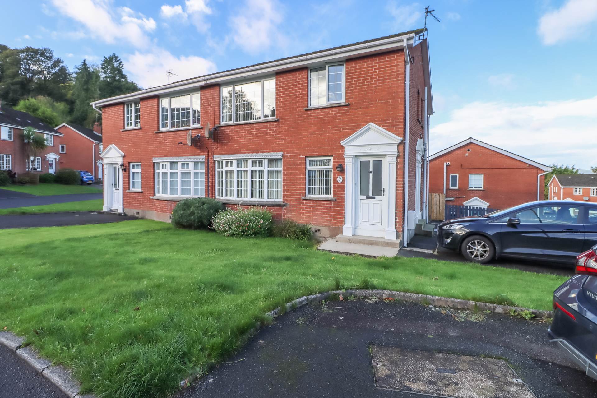 20b Dundonald Heights, Dundonald, Image 2